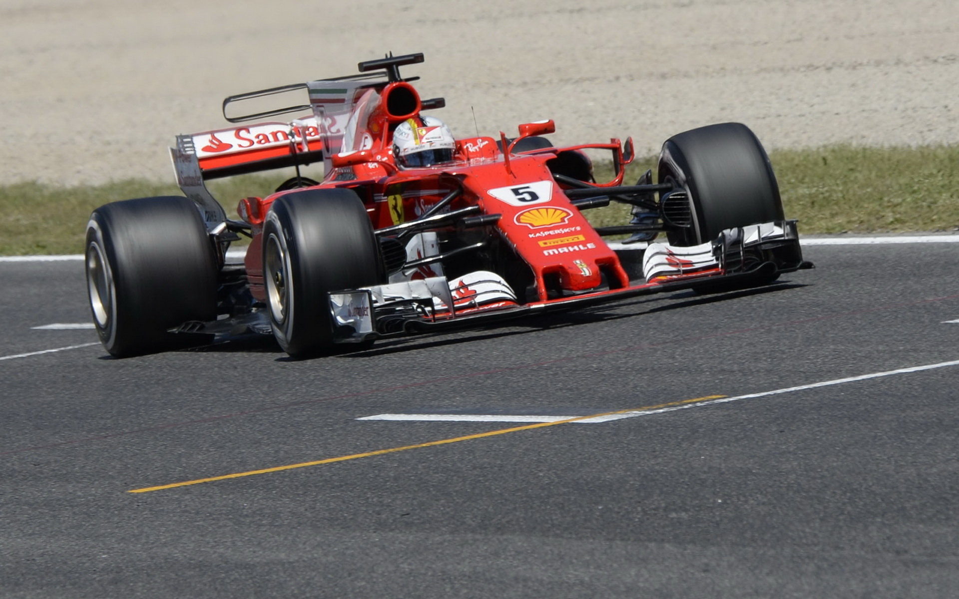 Sebastian Vettel v závodě v Barceloně