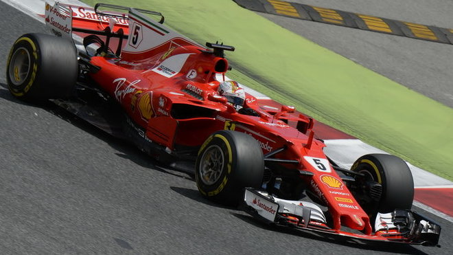 Ferrari se ve včerejších volných trénincích ukazovala v dobré formě