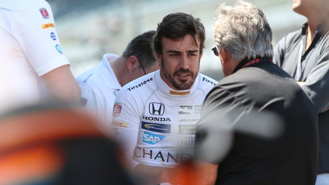 Fernando Alonso v rozhovoru s Mariem Andrettim