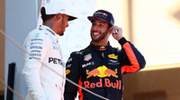 Daniel Ricciardo a Lewis Hamilton si povídají o zážitcích po závodě v Barceloně