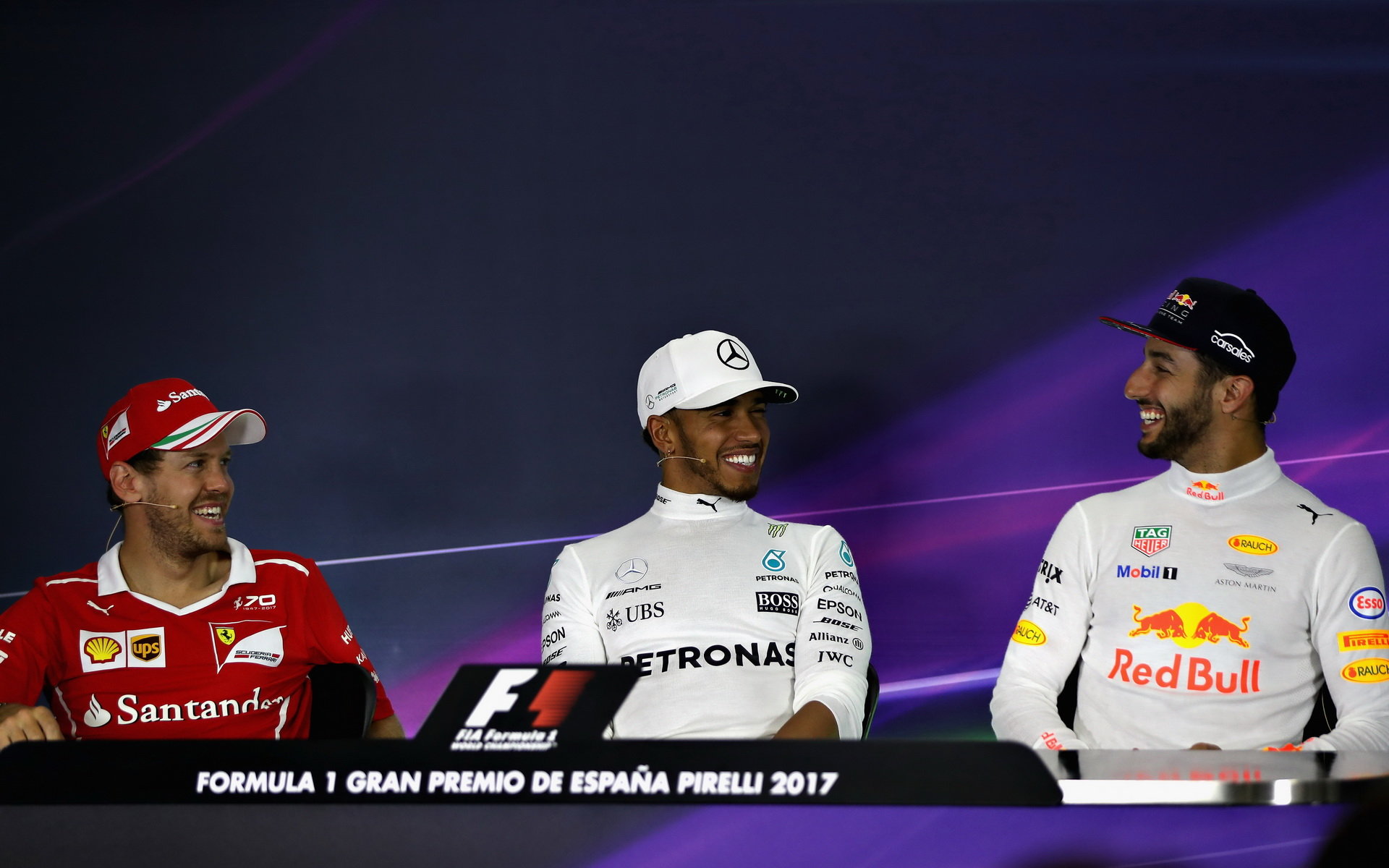 Vettel s Hamiltonem čekají vyrovnaný souboj, smát by se ale mohl i někdo třetí