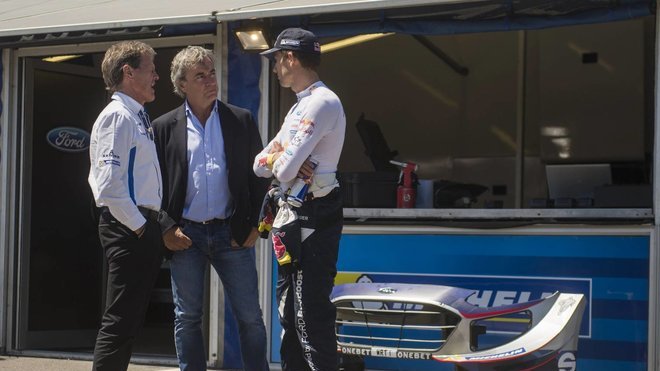V družném rozhovoru v Portugalsku trojice Sébastien Ogier, Carlos Sainz a Malcolm Wilson