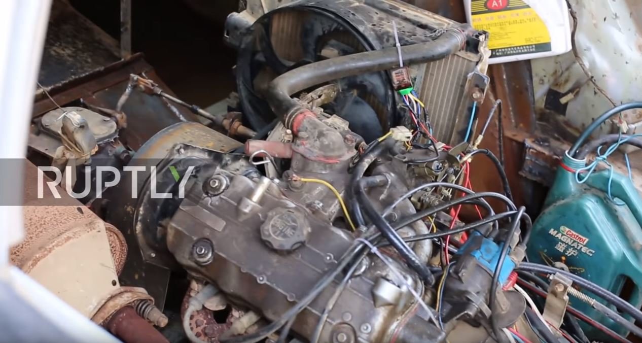 Mechanik si doma postavil funkční obojživelné vozidlo