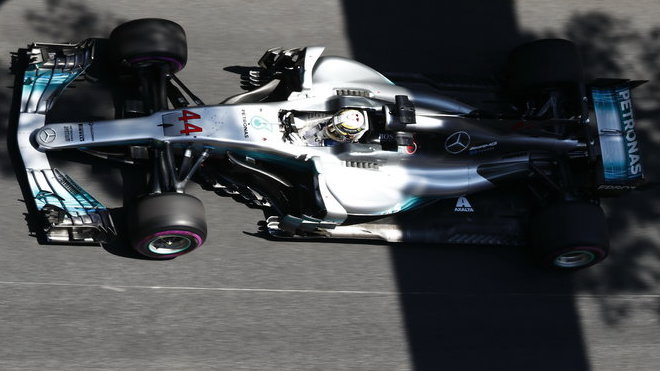 Lewis Hamilton byl v Rakousku na rovinkách nejrychlejší