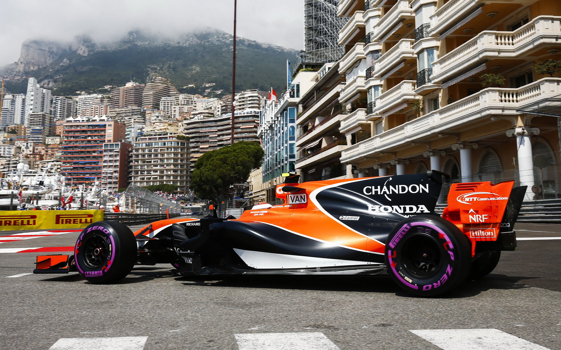 Rychlá Kanada s dlouhými rovinkami McLarenu sedět nebude