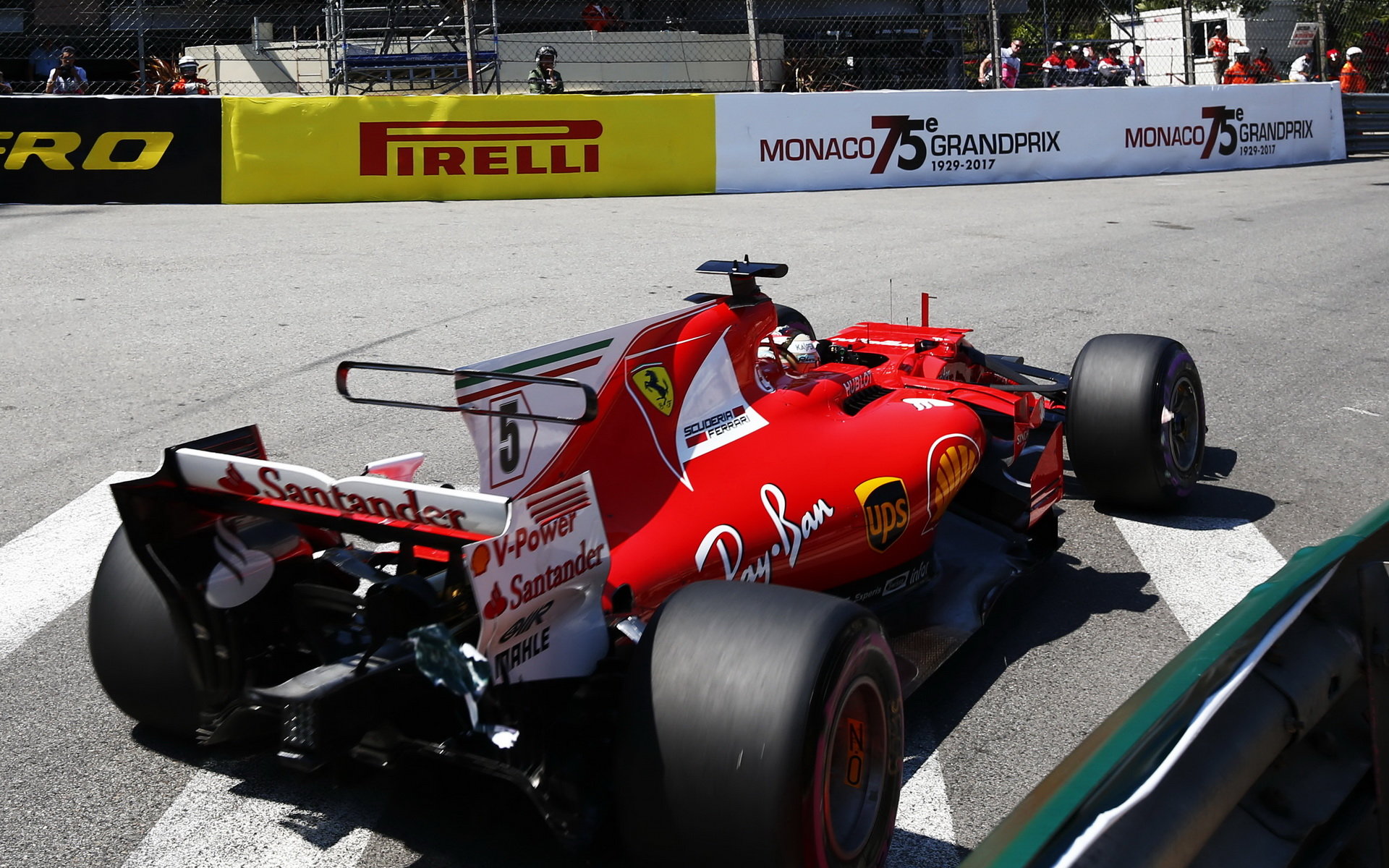 Sebastian Vettel v kvalifikaci v Monaku