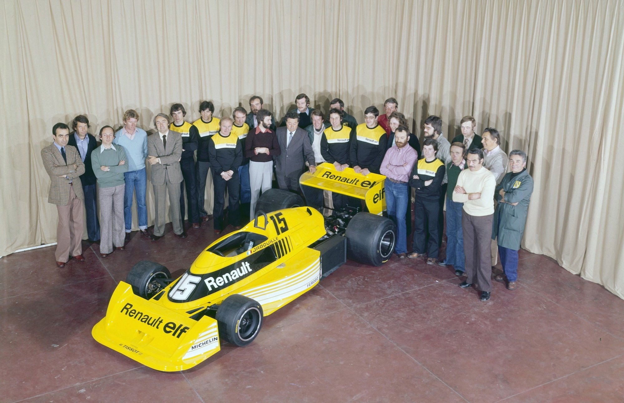 Renault RS01, slavnostní představení prvního monopostu formule 1 značky Renault ve Viry-Chatillon