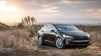 Tesla svolává téměř 30 000 vozů Model X - anotační obrázek