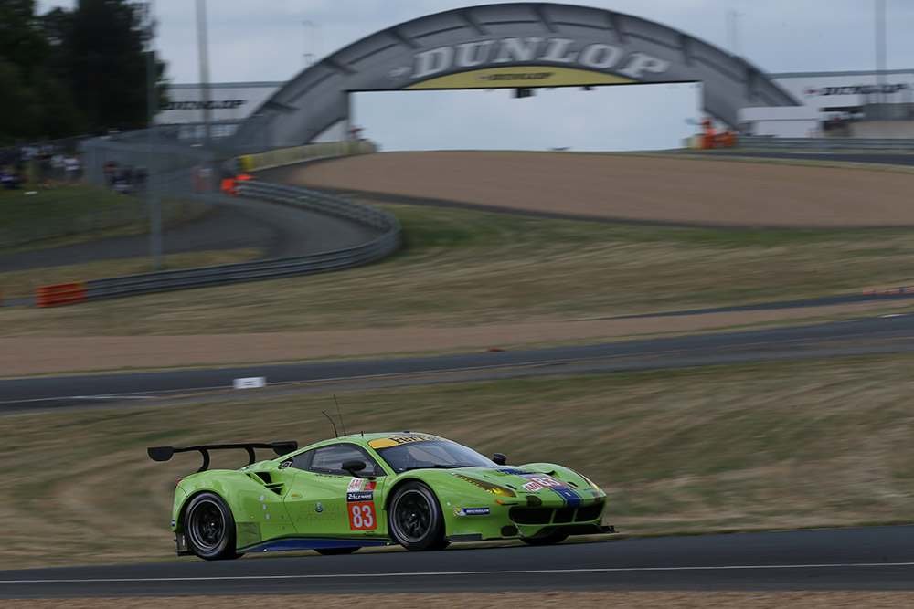 Zelené Ferrari 488GTEv barvách týmu Krohn Racing