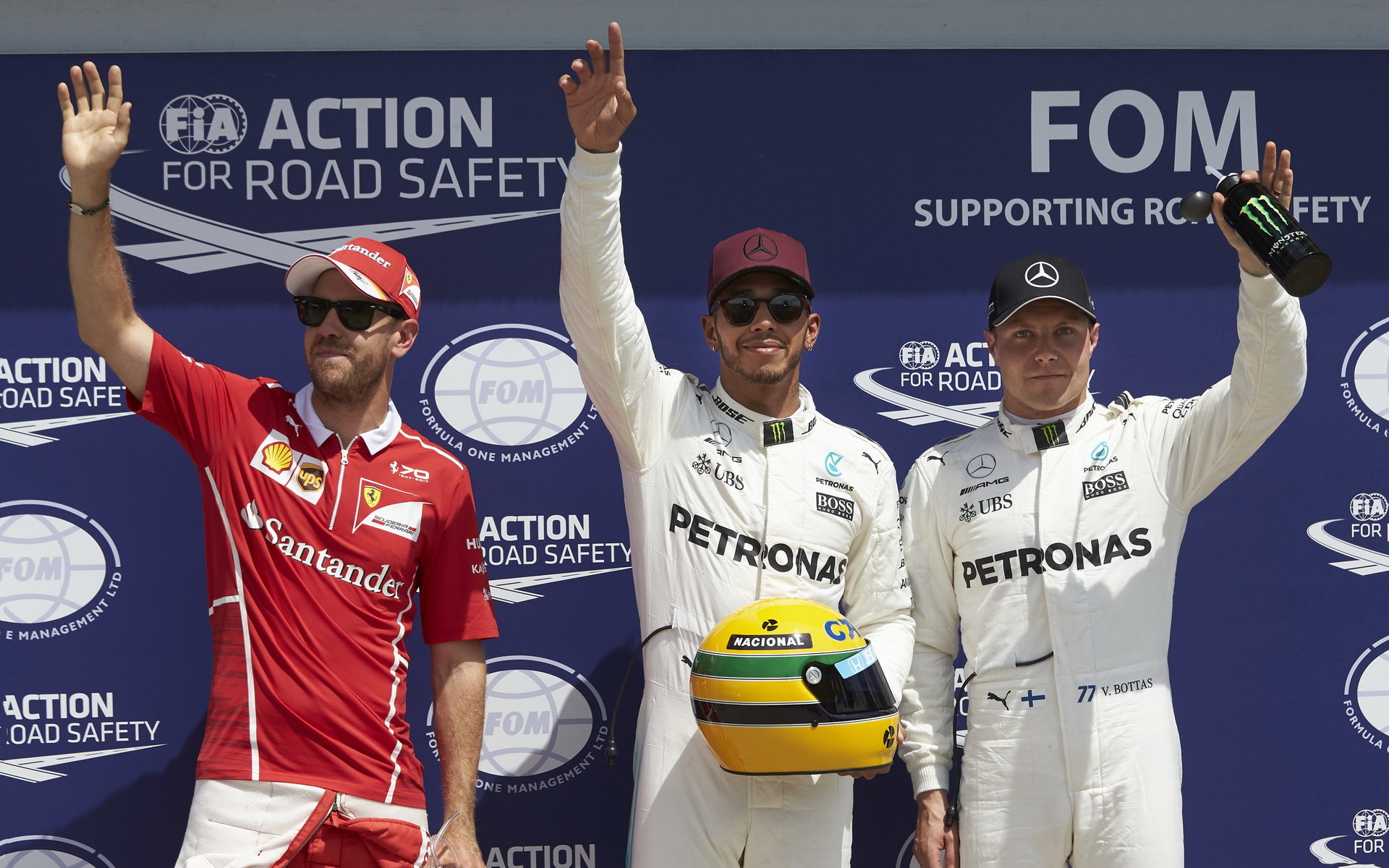 Lewis Hamilton dorovnal Ayrtona Sennu v počtu pole position v Kanadě