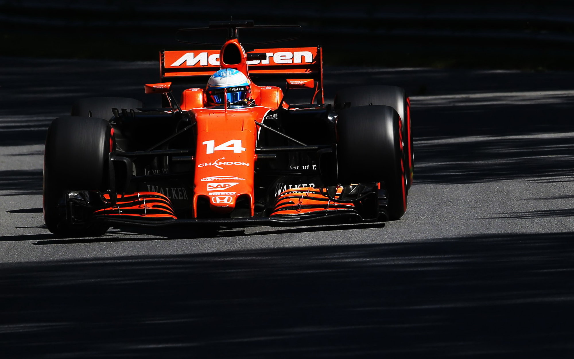 Fernando Alonso v závodě v Kanadě
