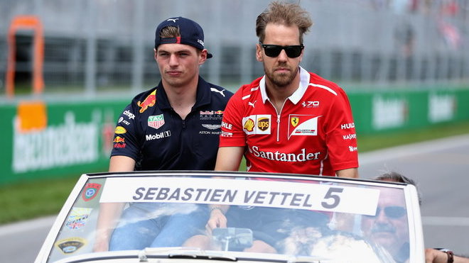 Max Verstappen si přisedl k Sebastianovi Vettelovi při prezentaci před závodem v Kanadě