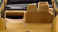 Neskutečně praktický zavazadlový prostor vozu Mercedes-Benz S124