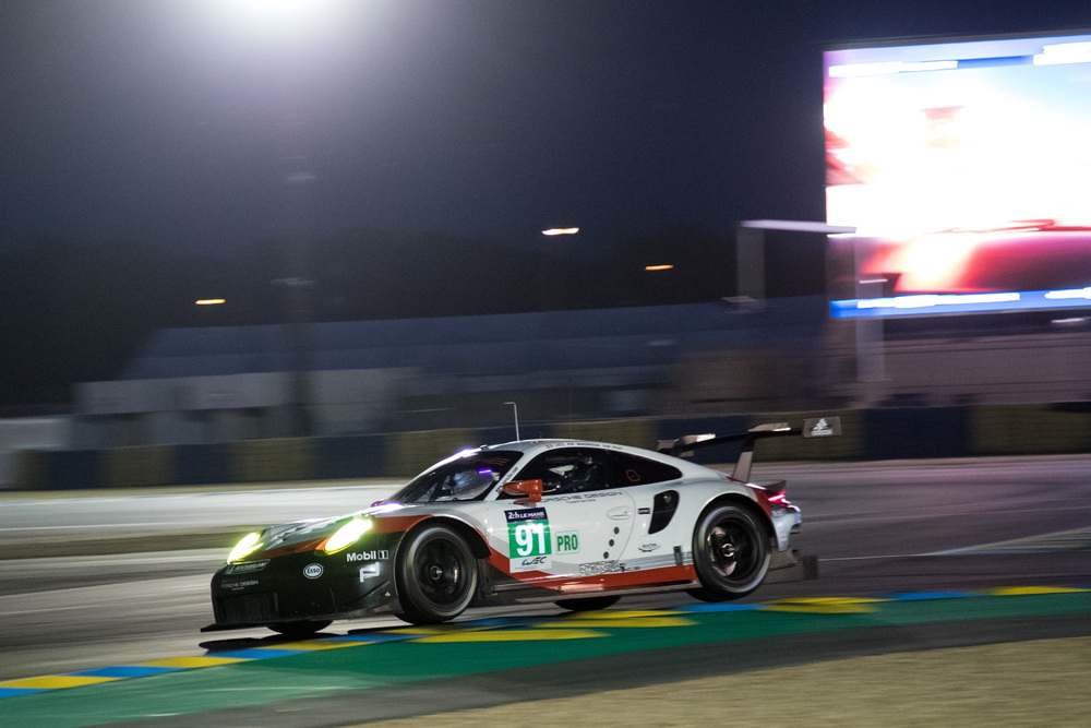 Tovární Porsche 911RSR posádky Richard Lietz, Frédéric Makowiecki, Patrick Pilet