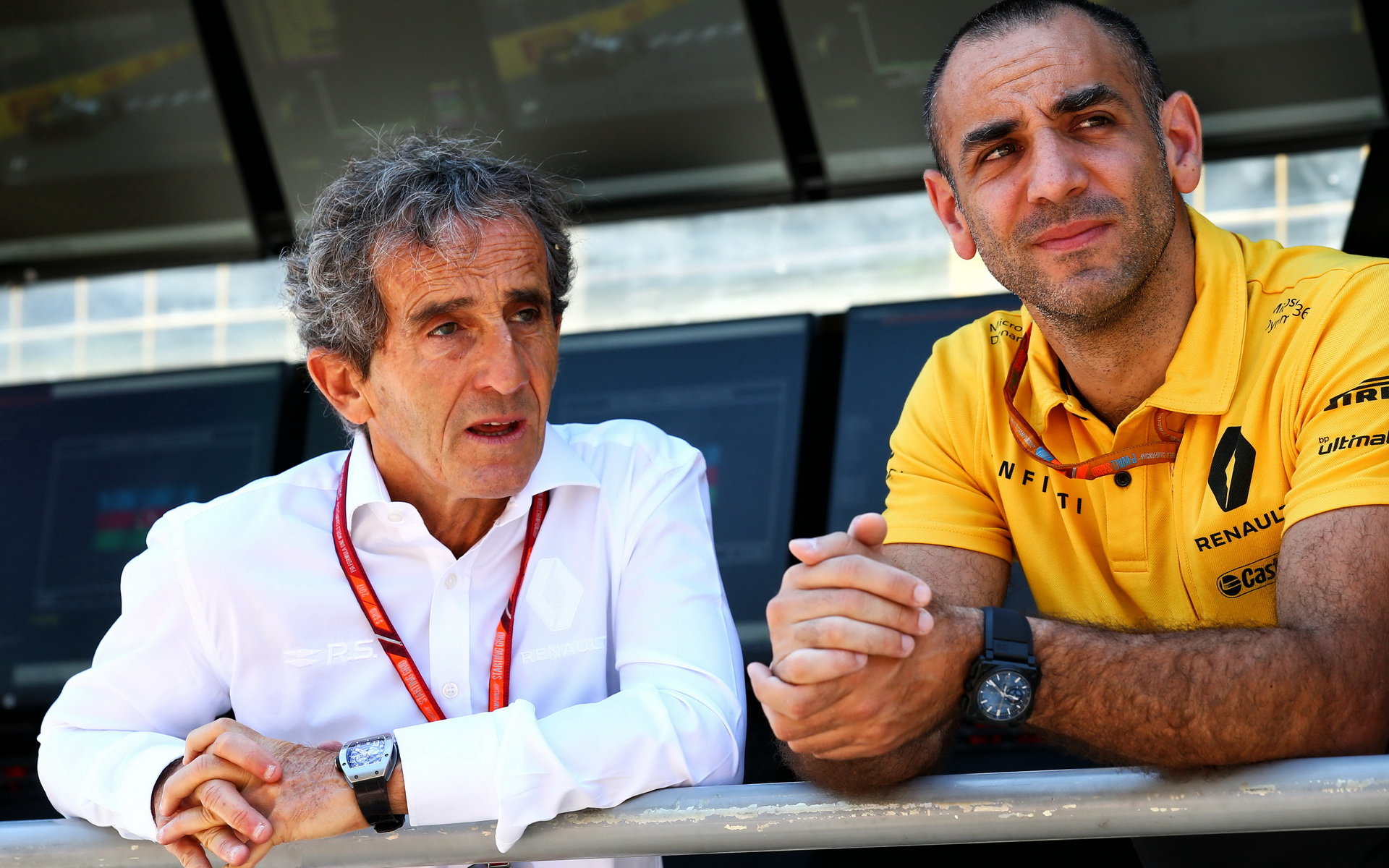Cyril Abiteboul (vlevo Alain Prost) poskytl své vysvětlení k Palmerově případu