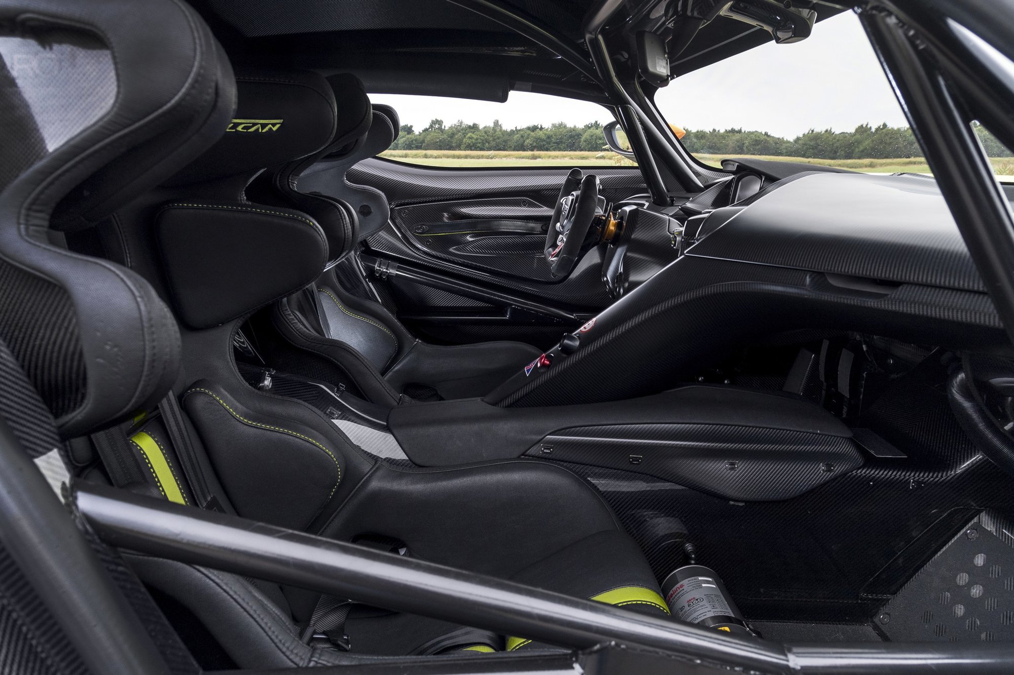 Aston Martin představil limitovanou edici Vulcan AMR Pro čítající pouze 24 kusů