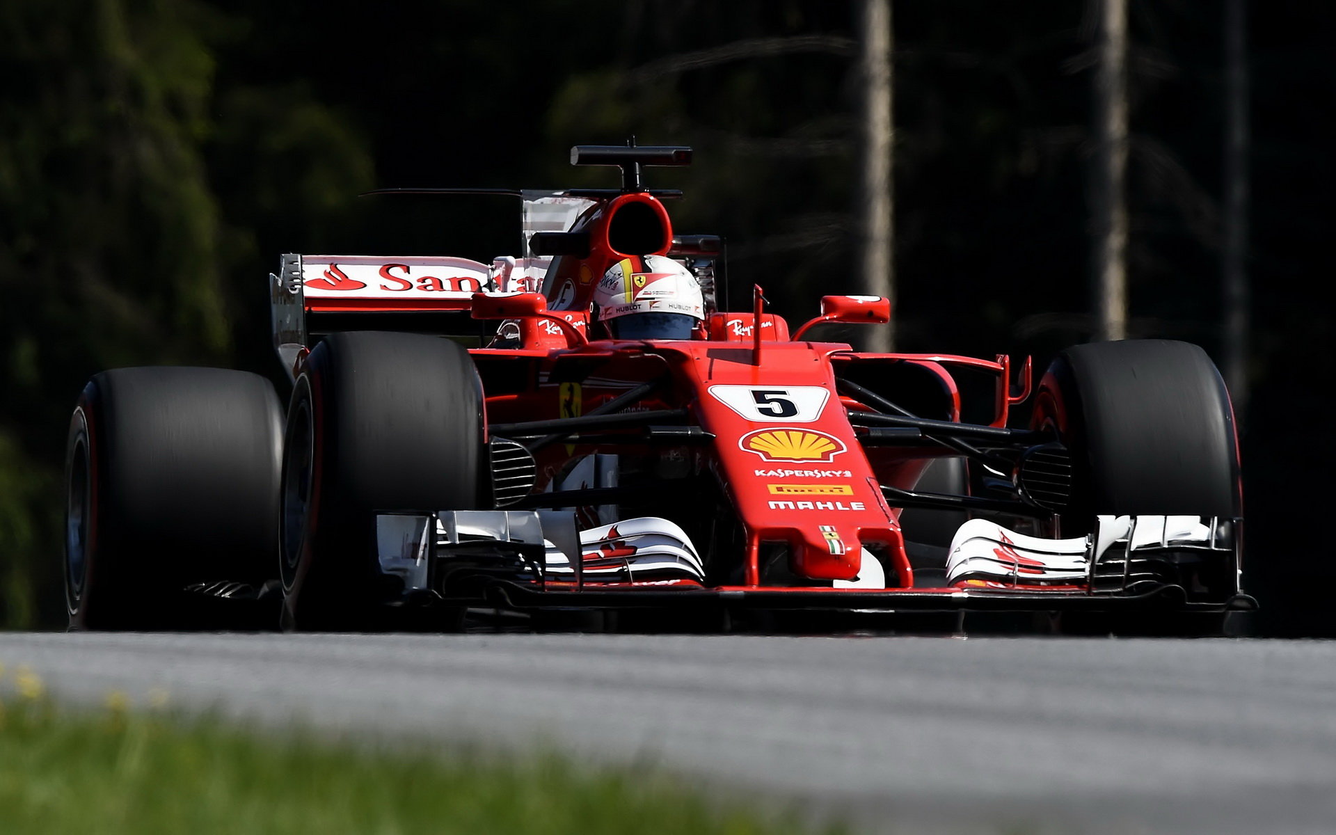 Sebastian Vettel při pátečním tréninku v Rakousku