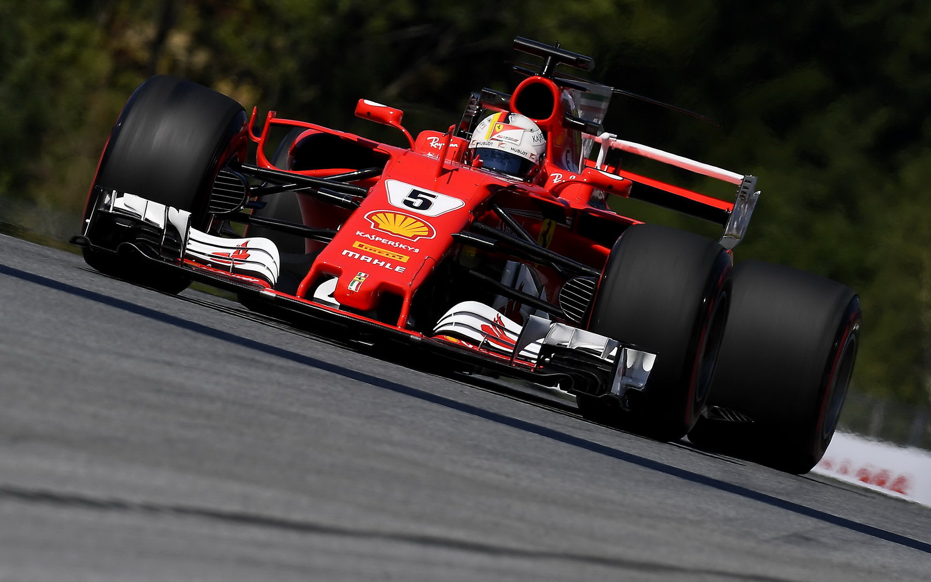 Sebastian Vettel se posledním vývojem šampionátu nestresuje, na novou smlouvu nespěchá