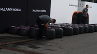 Příprava pneumatik Pirelli týmu McLaren na kvalifikaci v Rakousku