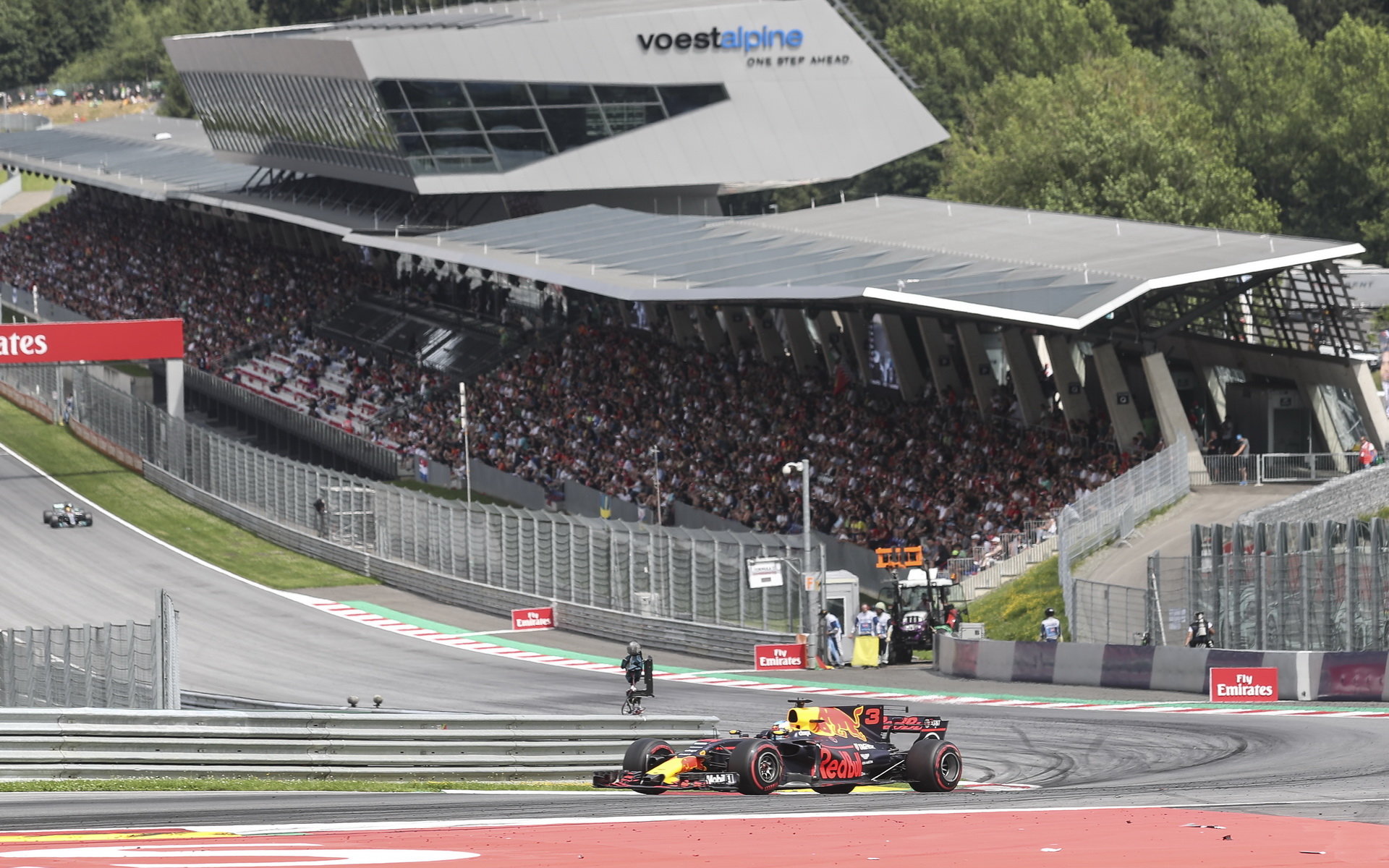 Daniel Ricciardo v závodě v Rakousku