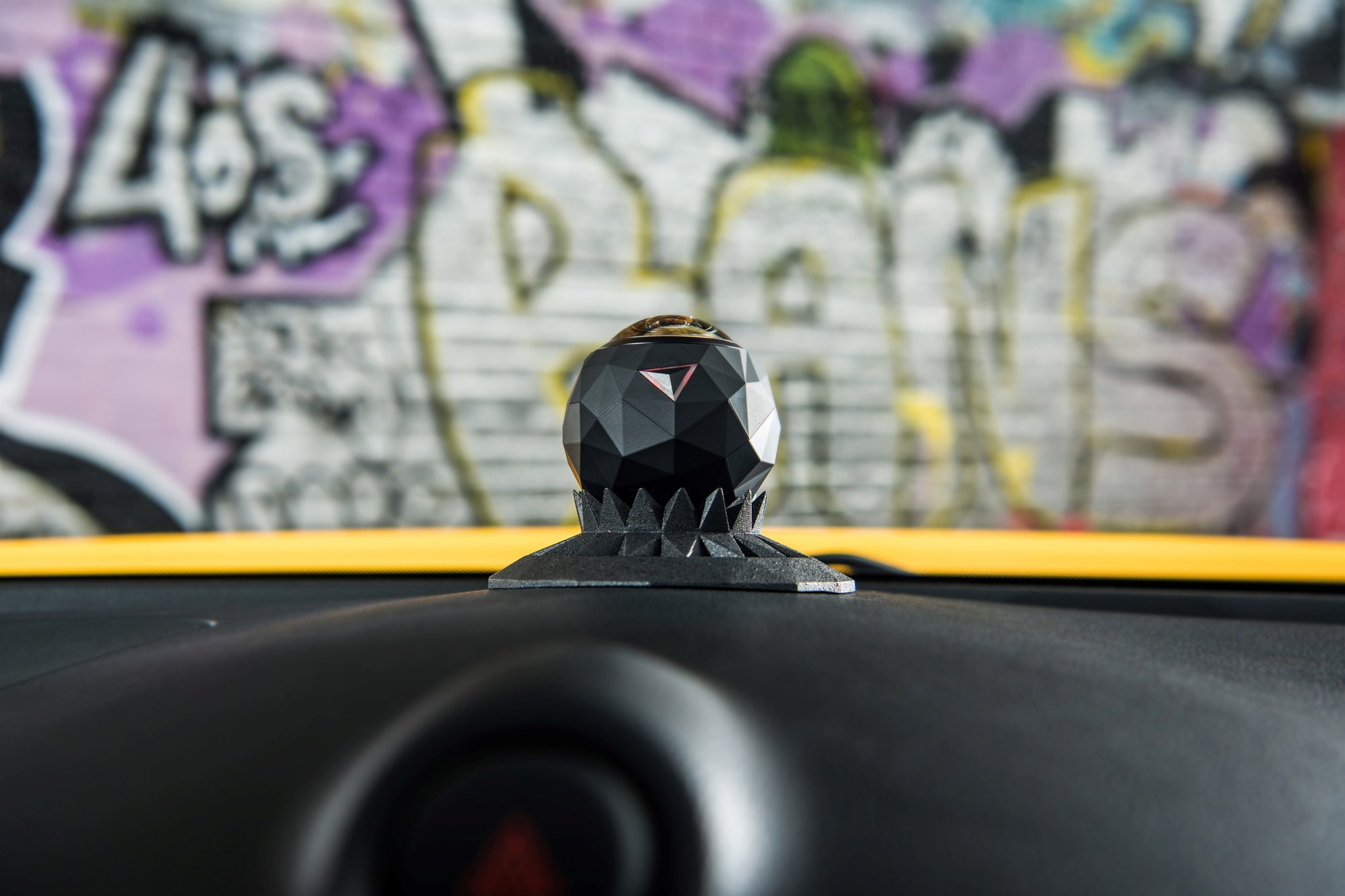 Nová stylová 360° kamera Nissan JukeCam s rozlišením 4K zaznamenává veškeré dění