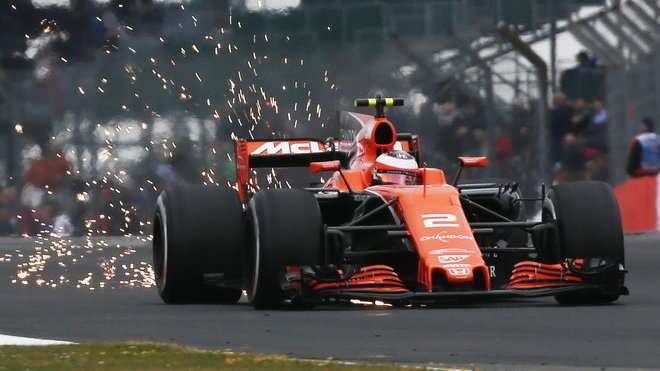 Stoffel Vandoorne s McLarenem - Hondou byl v Silverstone na rovinkách nejpomalejší