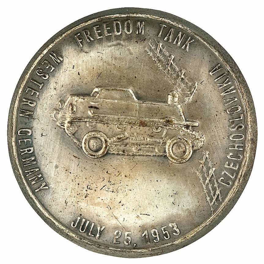 K připomenutí celé události vznikla i pamětní mince s československým "Tankem svobody"