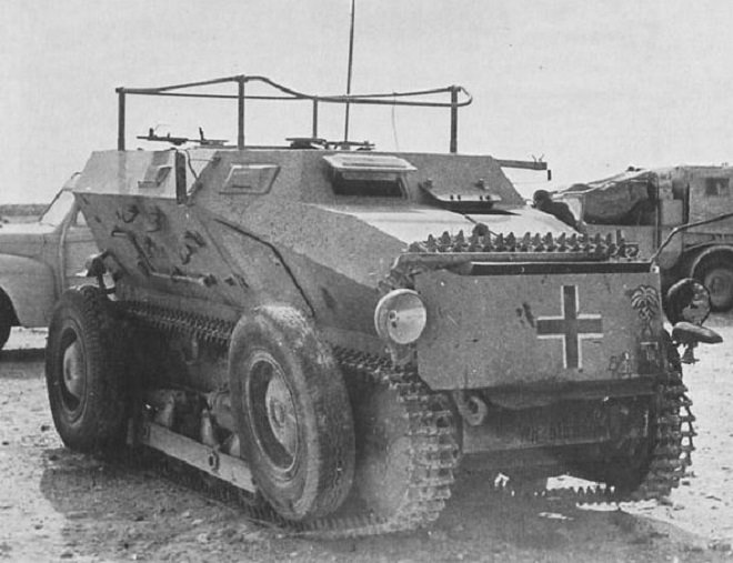 "Tank svobody" vznikl z obrněného vozu Sd. Kfz 254, jež vycházel z německého transportéru RR-7