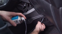 Trápí vás zápach v interiér vozu? Poradíme vám, jak se ho rychle zbavit