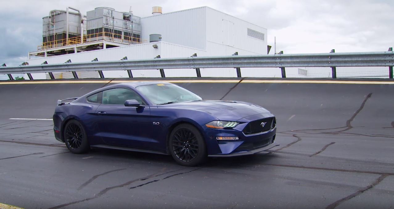 Nový Ford Mustang 2018 GT zvládne 0-100km/h pod 4 sekundy!