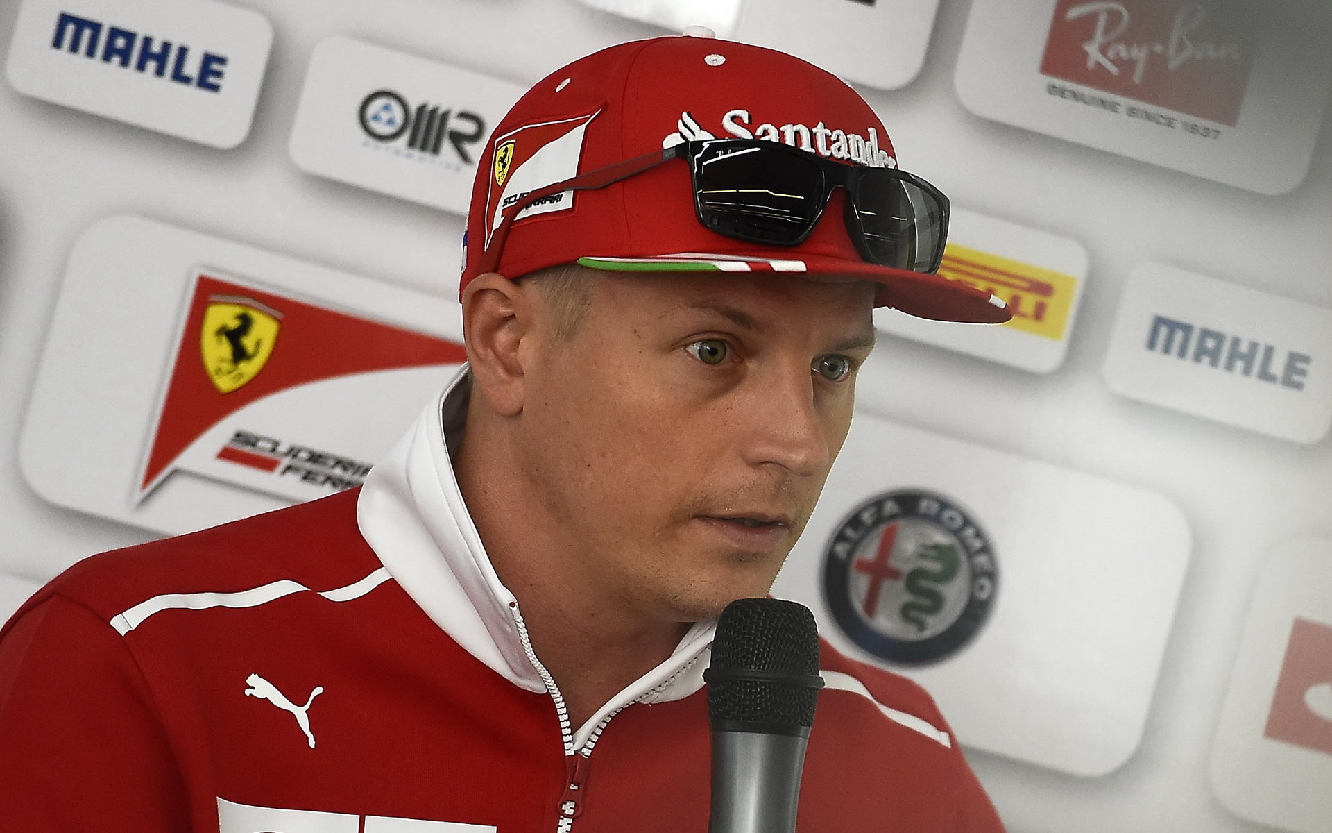 Kimi Räikkönen prezidenta Ferrari viděl poprvé až z pódia po závodě, do té doby na něj neměl čas