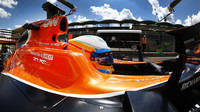 Fernando Alonso s McLarenem MCL32 na Hungaroringu