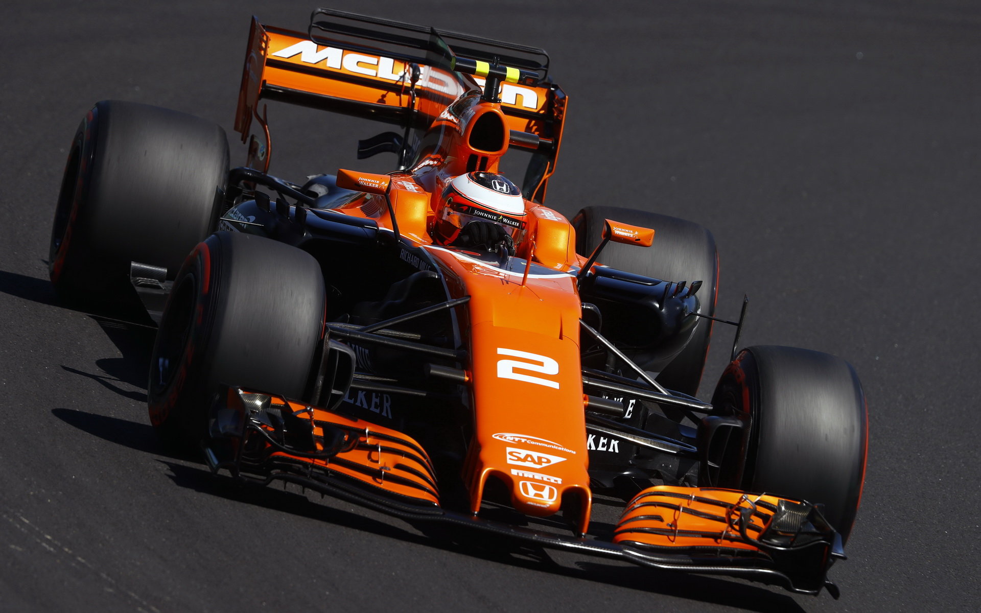 Stoffel Vandoorne s McLarenem MCL32 na Hungaroringu