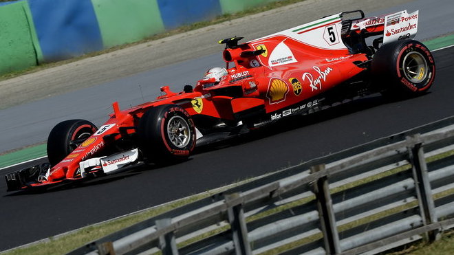 Sebastian Vettel s vozem SF70H při testech v Maďarsku