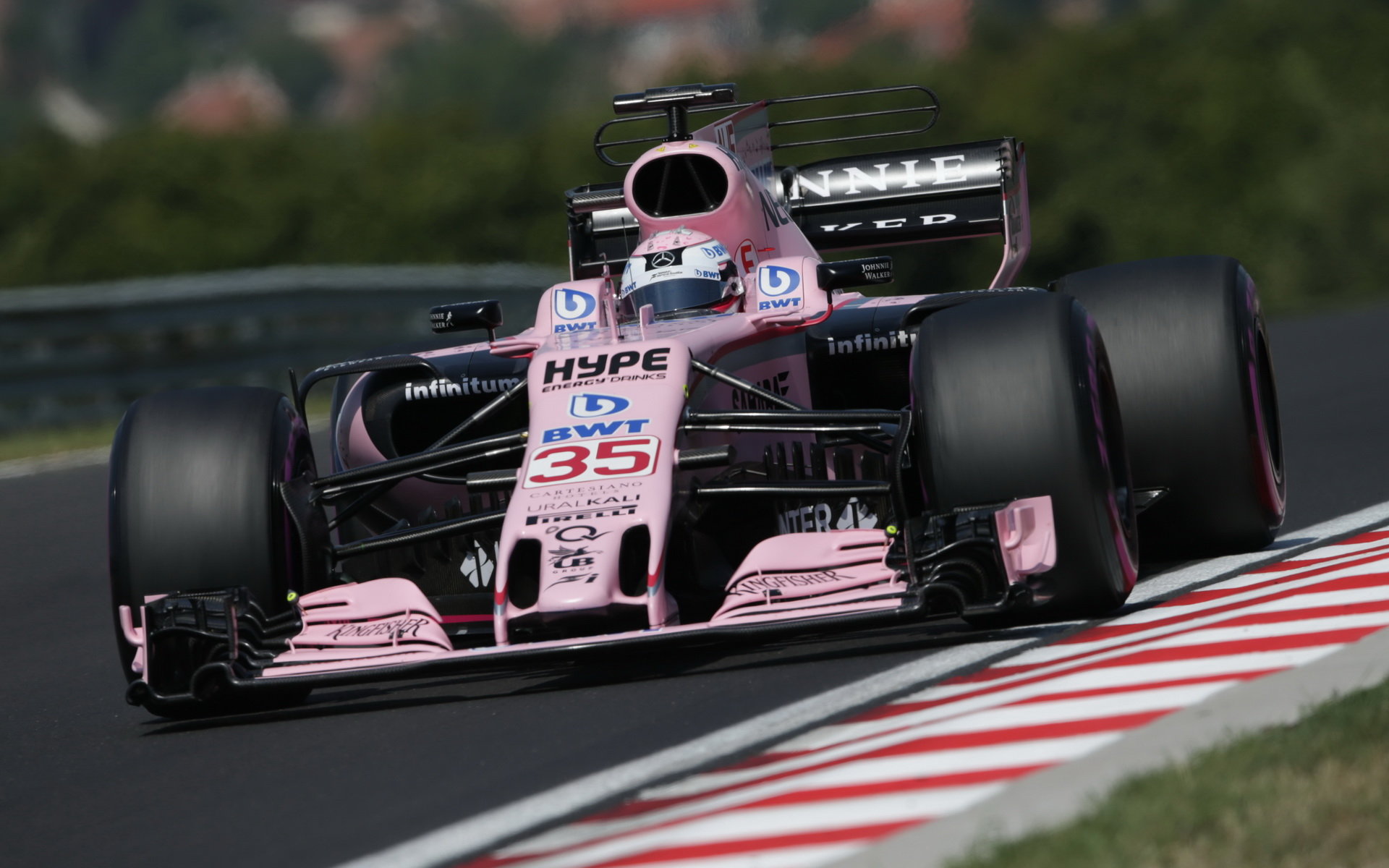 Nikita Mazepin testuje druhý den vůz Force India VJM10 - Mercedes v Maďarsku