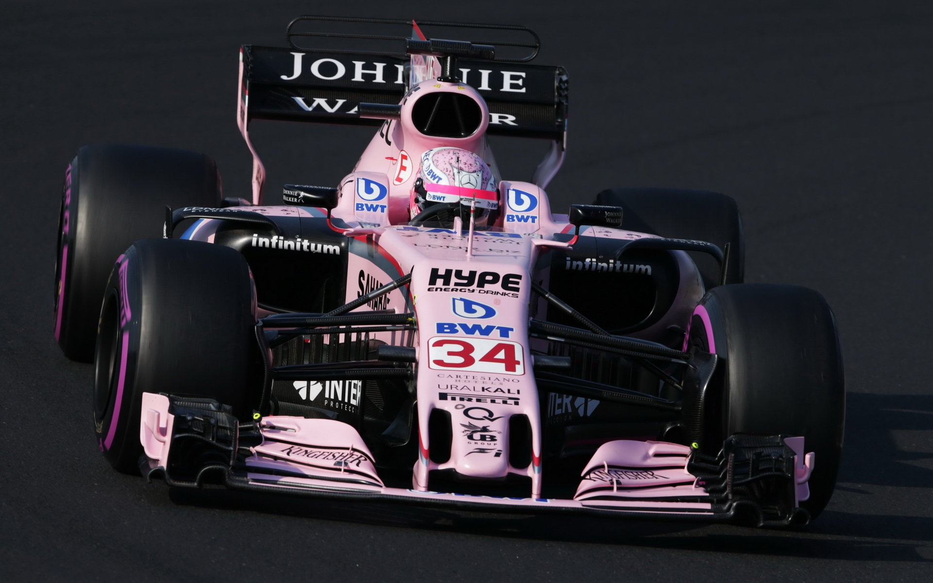 Lucas Auer testuje druhý den vůz Force India VJM10 - Mercedes v Maďarsku