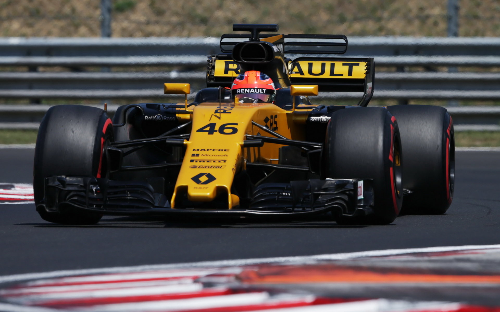 Robert Kubica testuje druhý den vůz Renault RS17 v Maďarsku