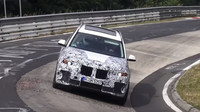 První snímky maskovaného BMW X7