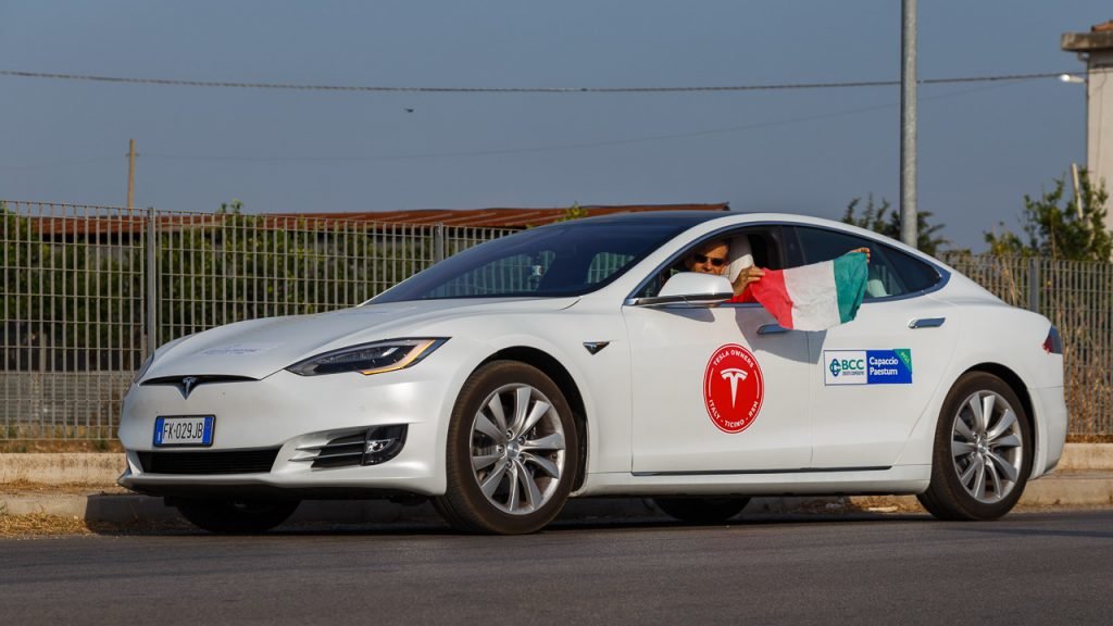 Tesla Model S 100D s rekordním dojezdem 1078 km na jedno nabití