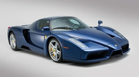 Vzácné Ferrari Enzo v modré barvě Tour de France