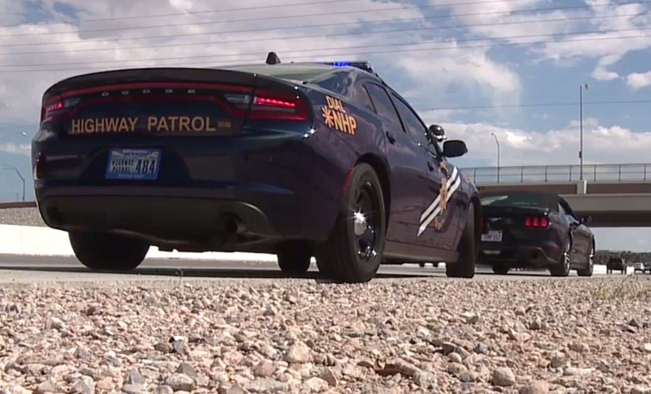 Policisté v Nevadě dostali právo pokutovat pomalé řidiče, kteří blokují dopravu