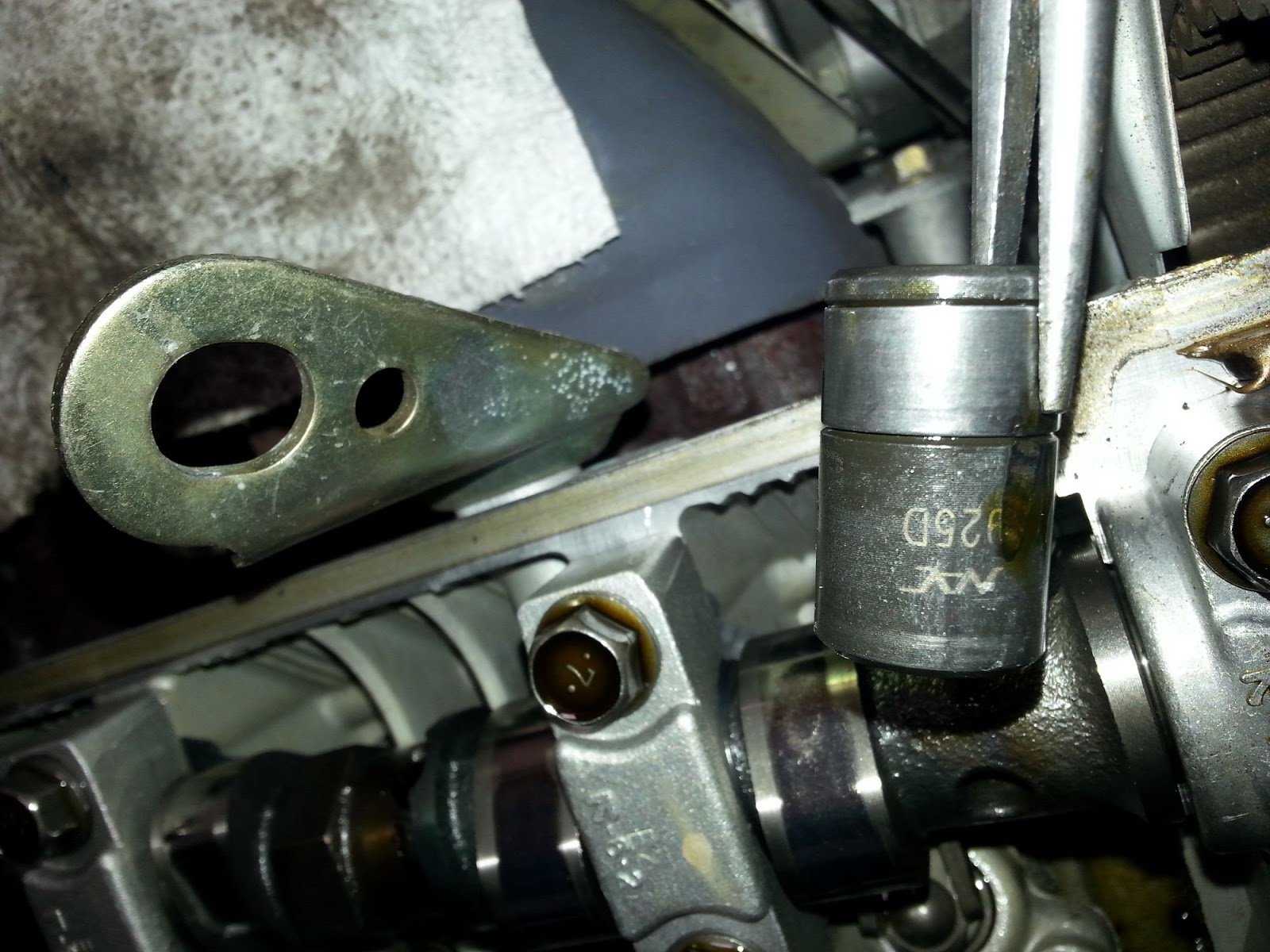 Zapomenutý klíč v motoru Mitsubishi Lancer Evolution