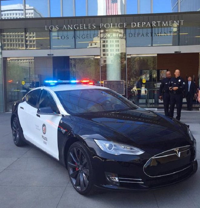 Ilustrační foto (Tesla Model S ve službách LAPD)
