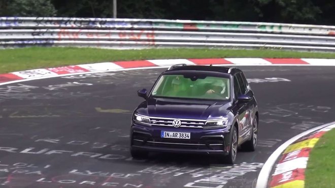 Volkswagen Tiguan R během testování na Nürburgringu