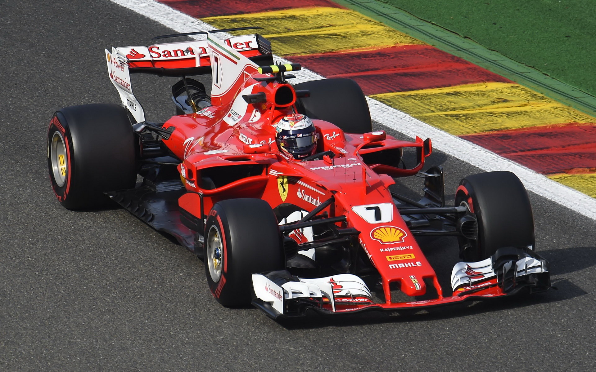 Kimi Räikkönen při tréninku v Belgii