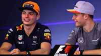 Max Verstappen a Stoffel Vandoorne na tiskovce v Belgii