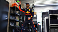 Daniel Ricciardo při tréninku v Belgii