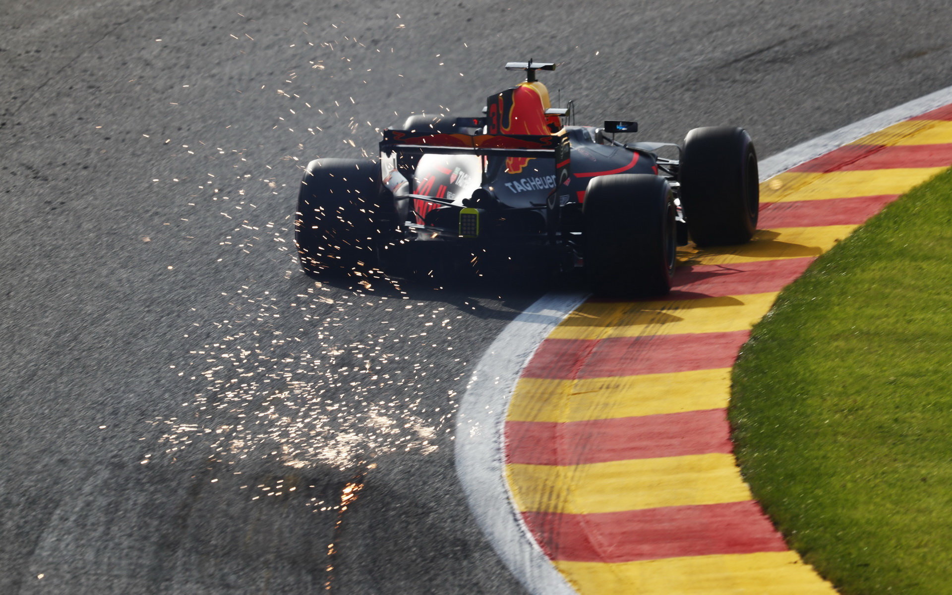 Daniel Ricciardo jisřil při tréninku v Belgii