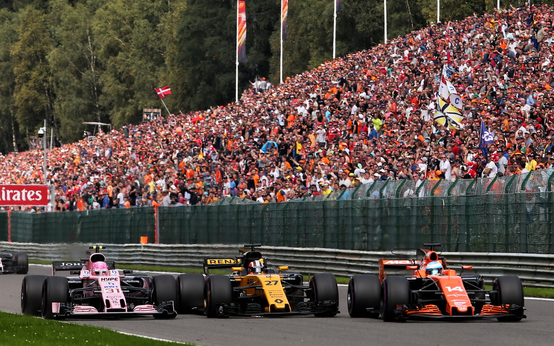 Španěla s McLarenem po dobrém startu postupně předjížděl jeden soupeř za druhým, odstoupil z 13. místa