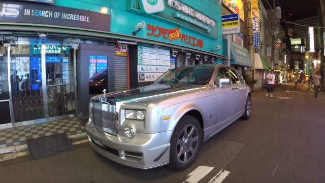 Rolls-Royce Phantom s motorem 2JZ z Toyoty Supra
